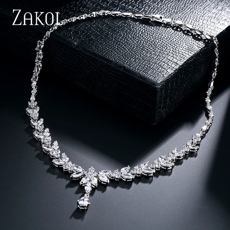 Luxury Brilliant Zirconia Leaf Necklace